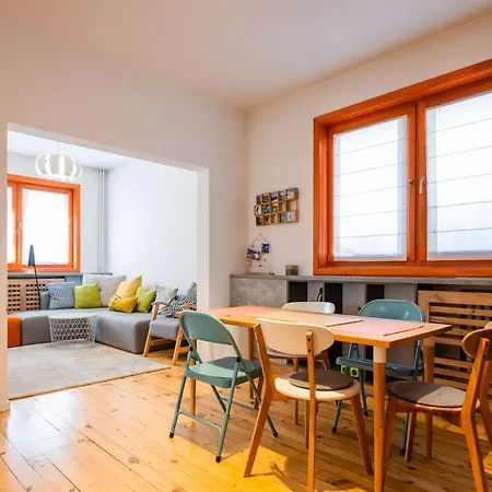 Apartment Colorful Getaway Right Next To Ndk By Flat Mаnager *