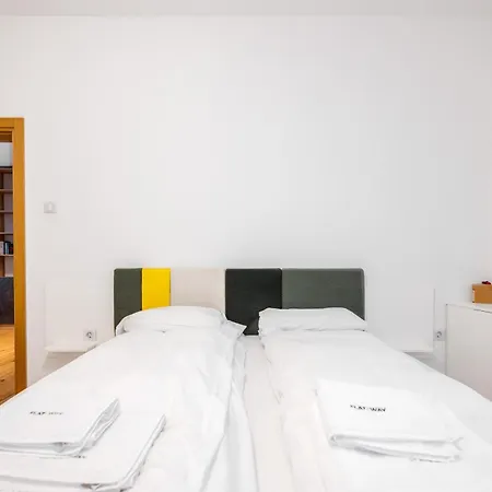 Colorful Getaway Right Next To Ndk By Flat Mаnager Apartament