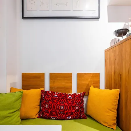 Apartament Colorful Getaway Right Next To Ndk By Flat Mаnager *
